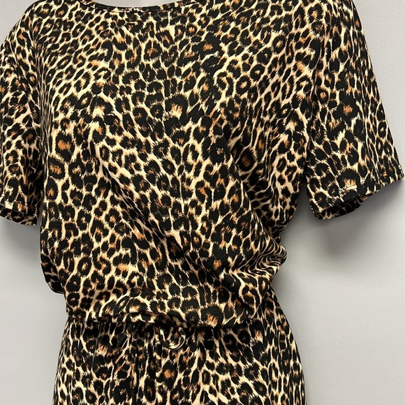 Flamingo Women’s Leopard Print Short Sleeve Dress Size Large - Picture 2 of 9